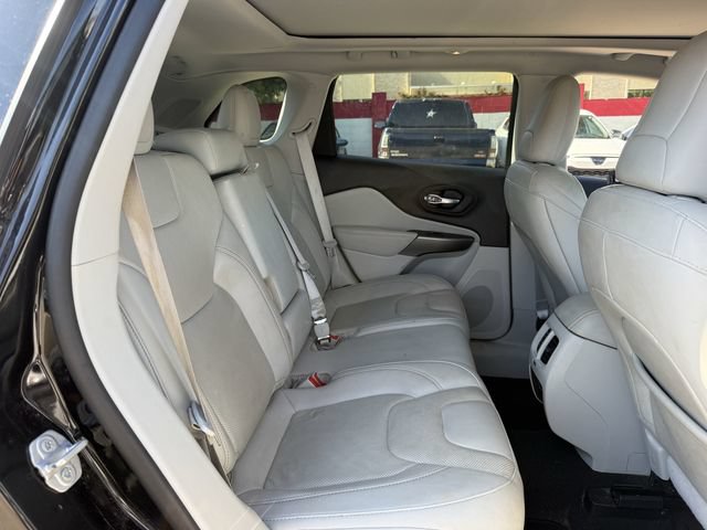 Used 2022 Jeep Cherokee Limited AWD/4WD image 33