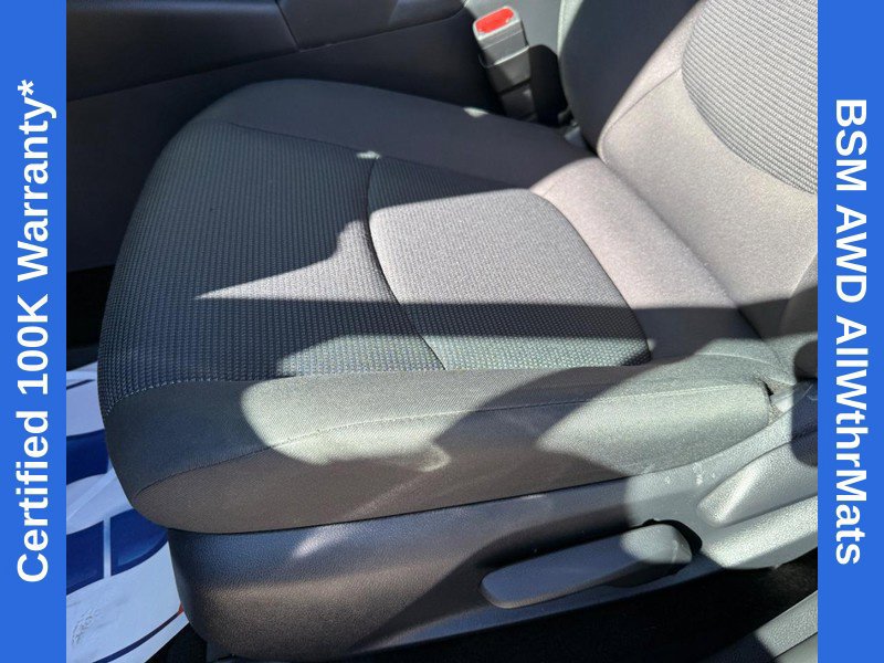 Used 2025 Toyota RAV4 LE AWD/4WD image 17