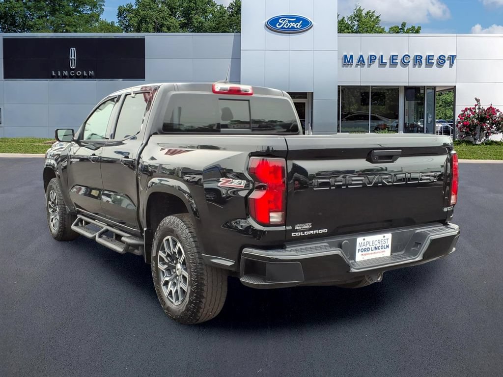 Used 2024 Chevrolet Colorado Z71 AWD/4WD image 3