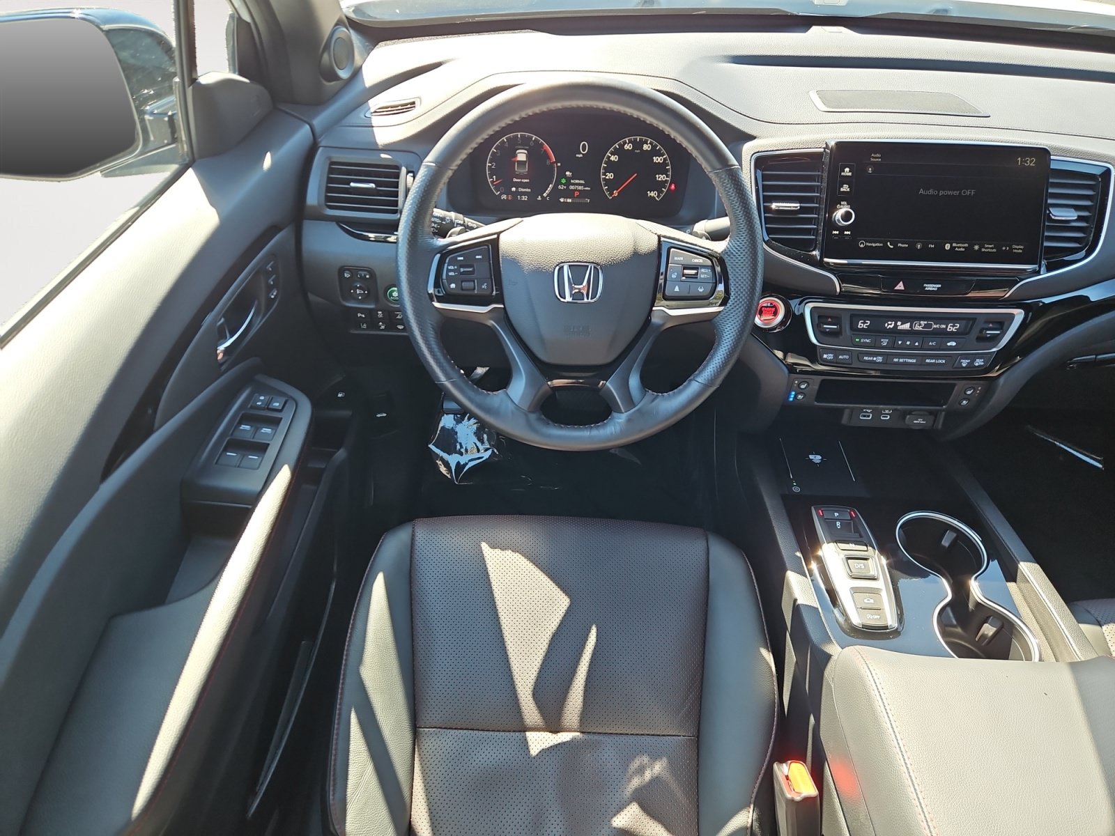 Used 2025 Honda Ridgeline Black Edition image 10