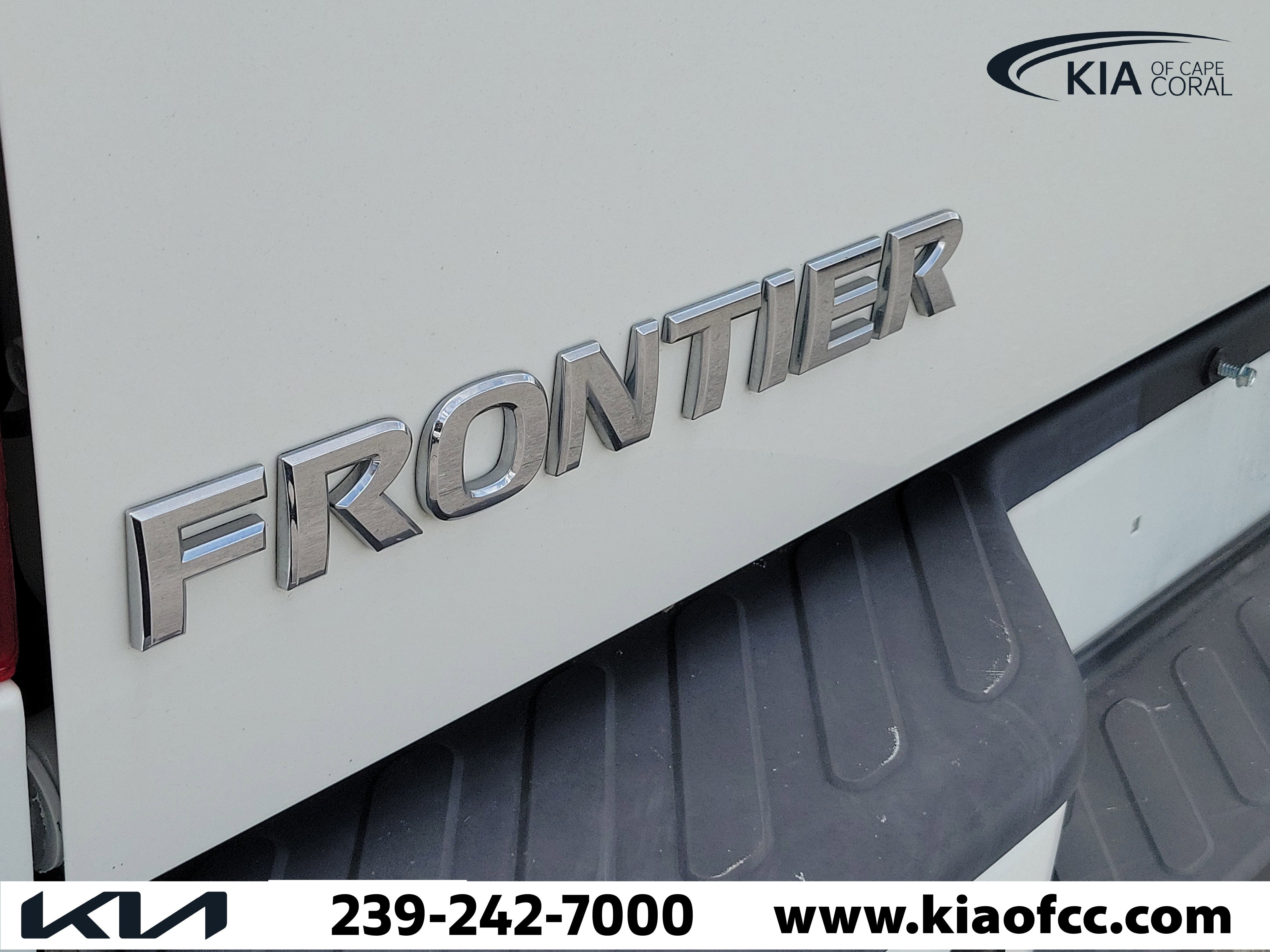 Used 2017 Nissan Frontier PRO-4X w/ Pro-4x Luxury Package image 8