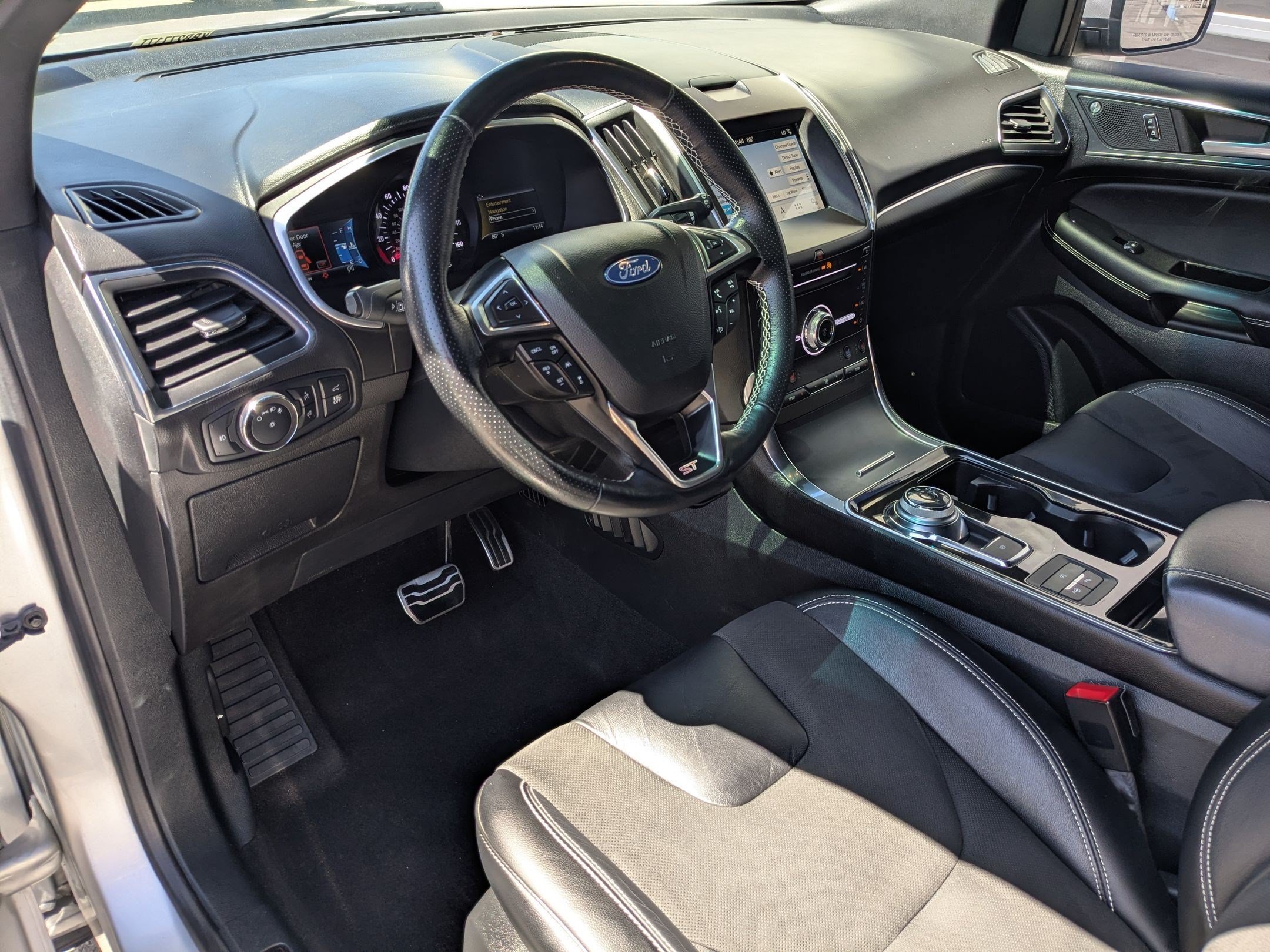 Used 2019 Ford Edge ST w/ Equipment Group 401A AWD/4WD image 16