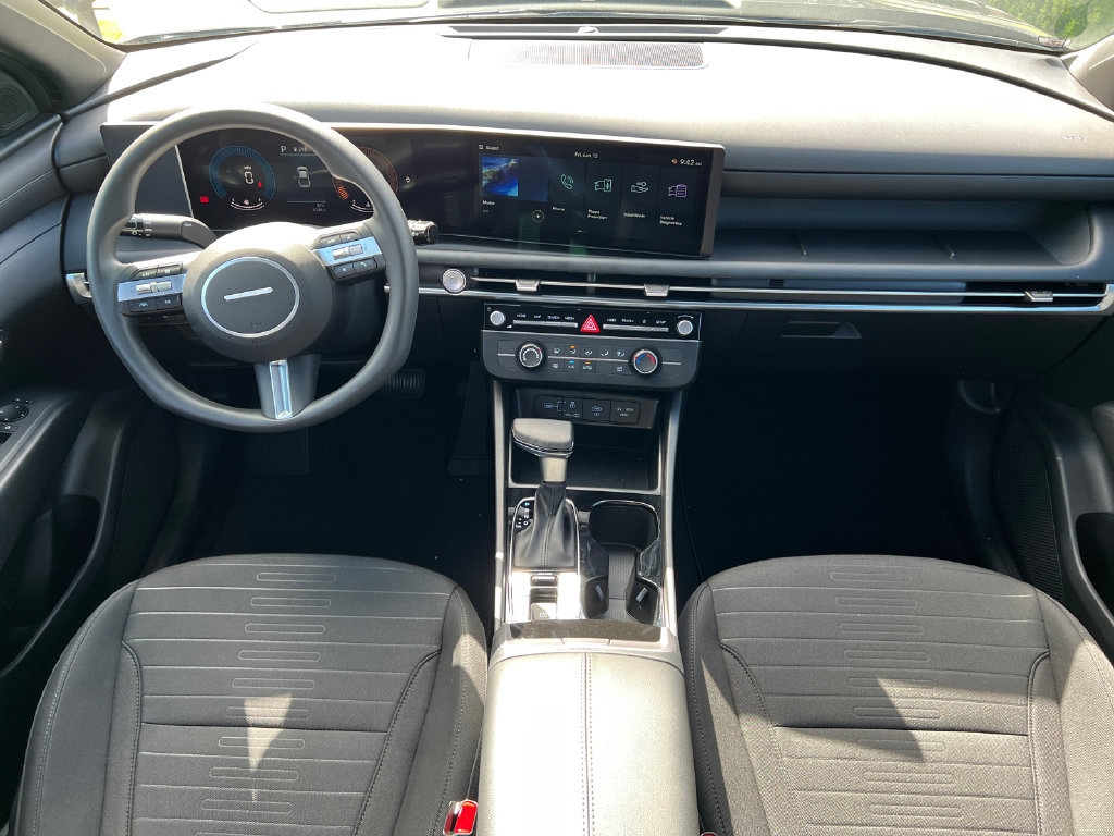 Used 2026 Hyundai Santa Cruz SE FWD image 22