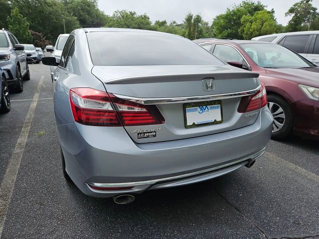 Used 2017 Honda Accord Sport image 8