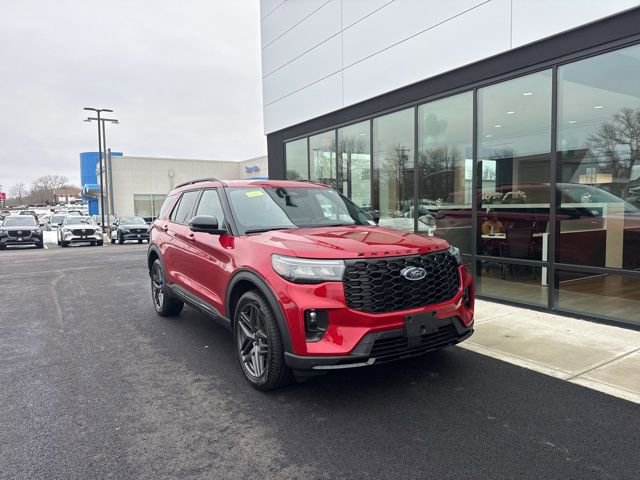 Used 2025 Ford Explorer ST-Line w/ Premium Package image 1