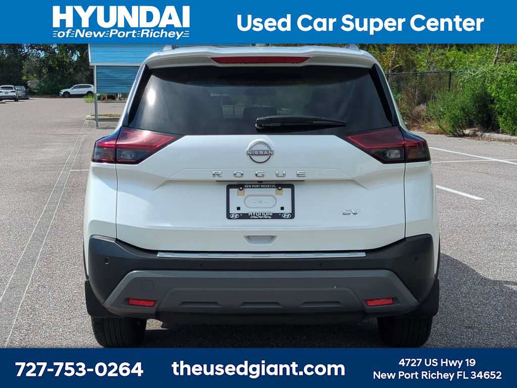 Used 2022 Nissan Rogue SV w/ SV Premium Package FWD image 4