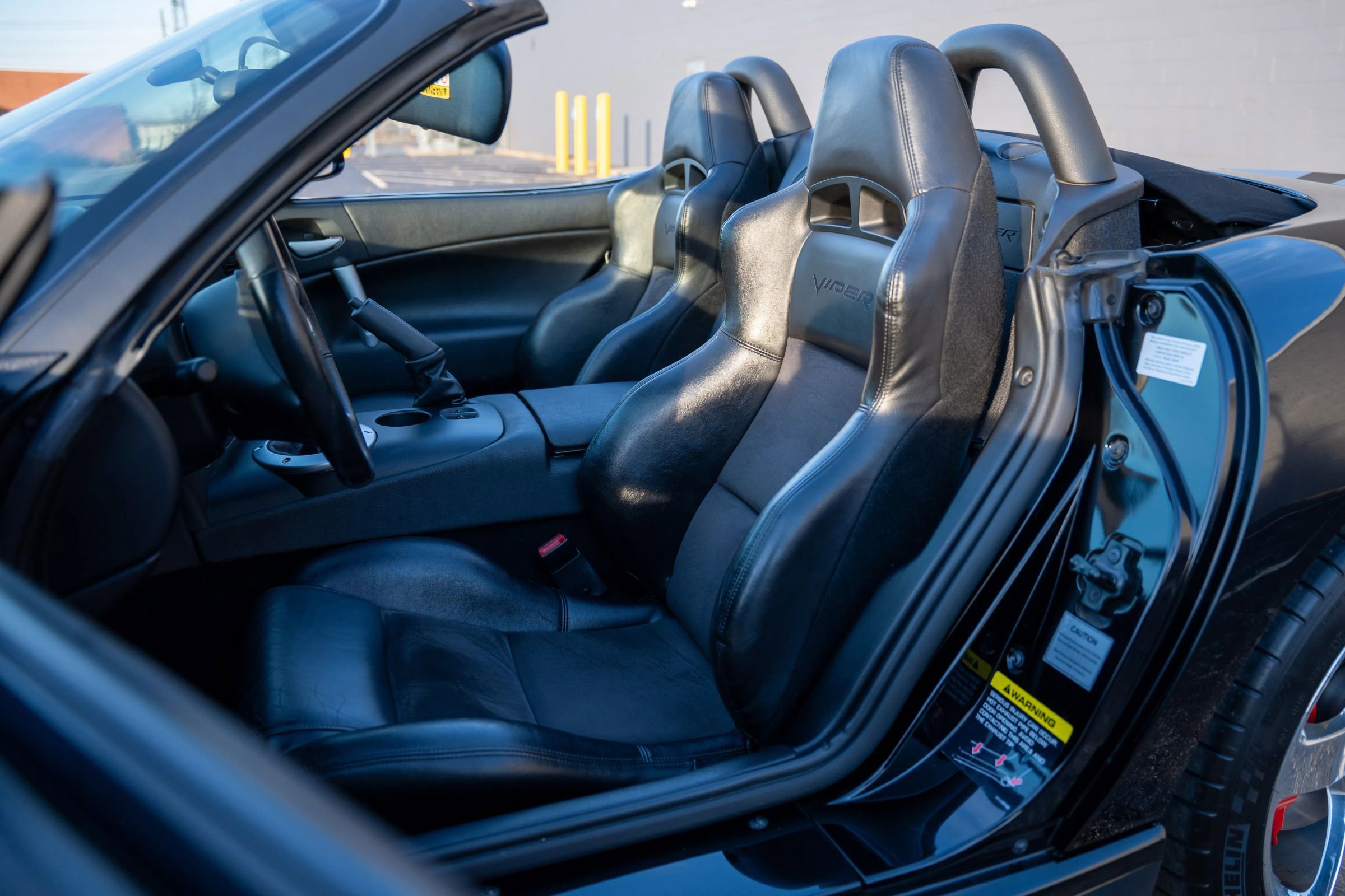 Used 2006 Dodge Viper SRT-10 image 8