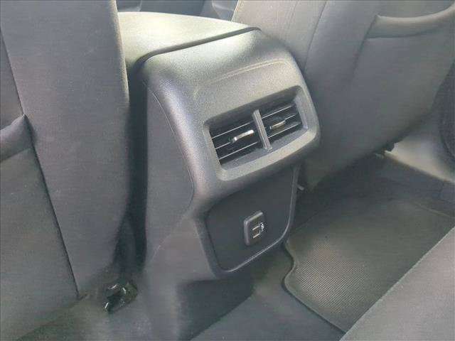 Used 2019 Chevrolet Equinox LT w/ Driver Convenience Package FWD image 16