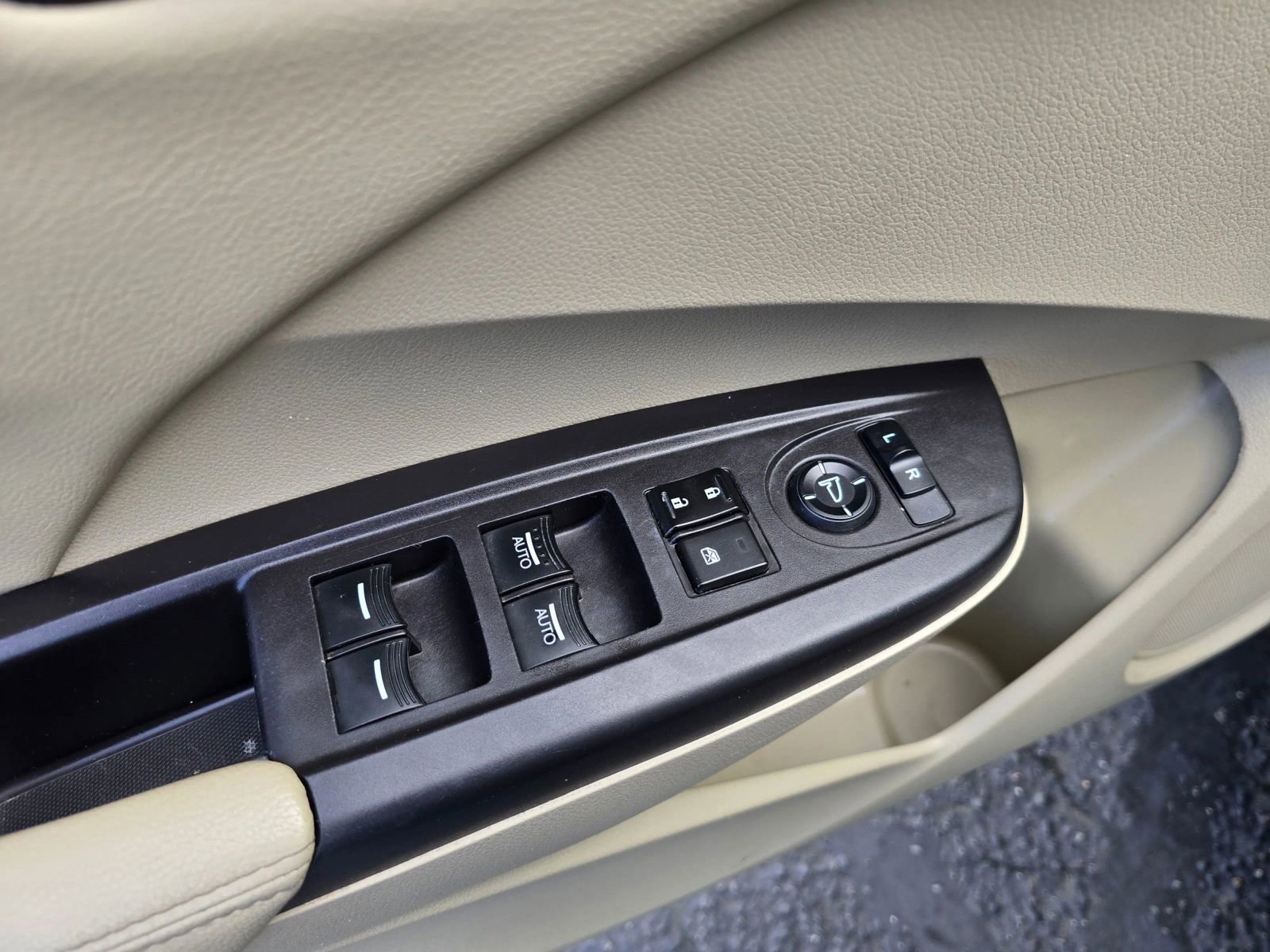 Used 2015 Acura RDX FWD image 21