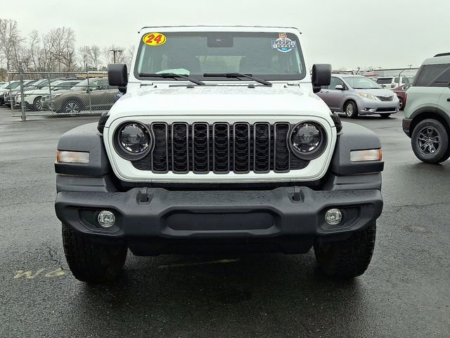 Used 2024 Jeep Wrangler Sport S image 2
