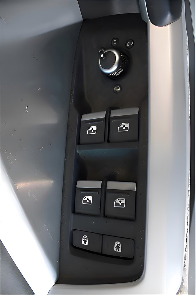 Used 2020 Audi Q3 2.0T Premium w/ Convenience Package image 19