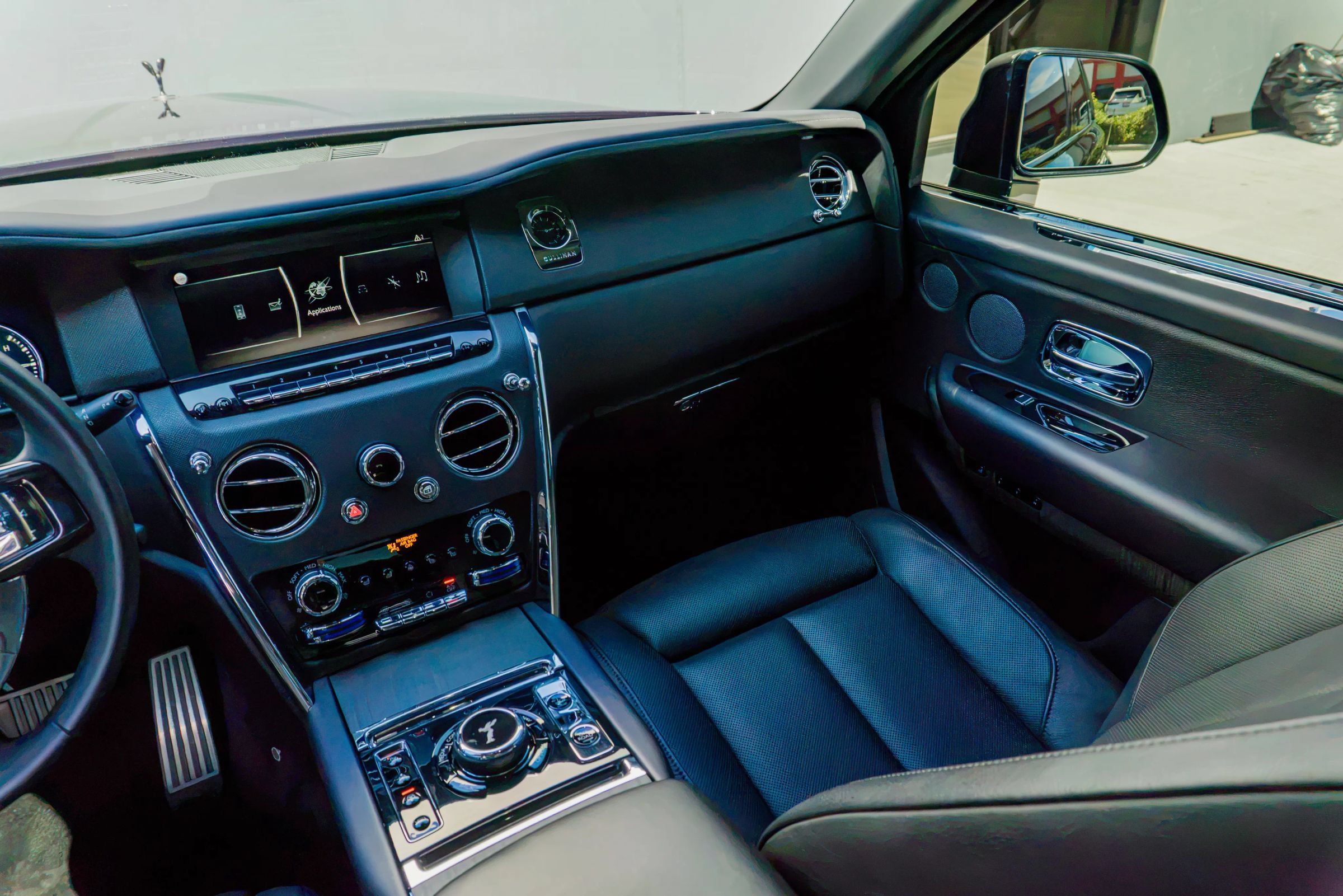 Used 2019 Rolls-Royce Cullinan AWD/4WD image 67