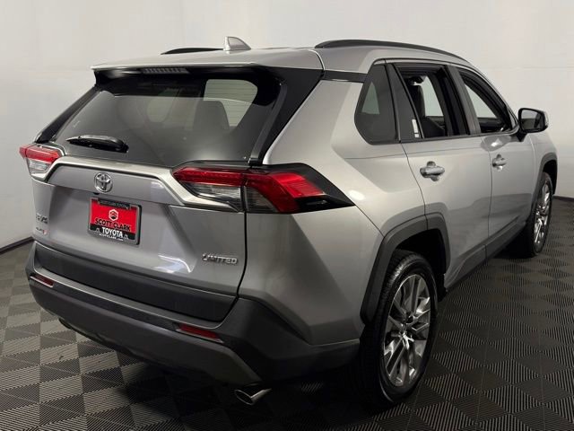 Used 2019 Toyota RAV4 Limited w/ Cold Weather Package FWD image 8