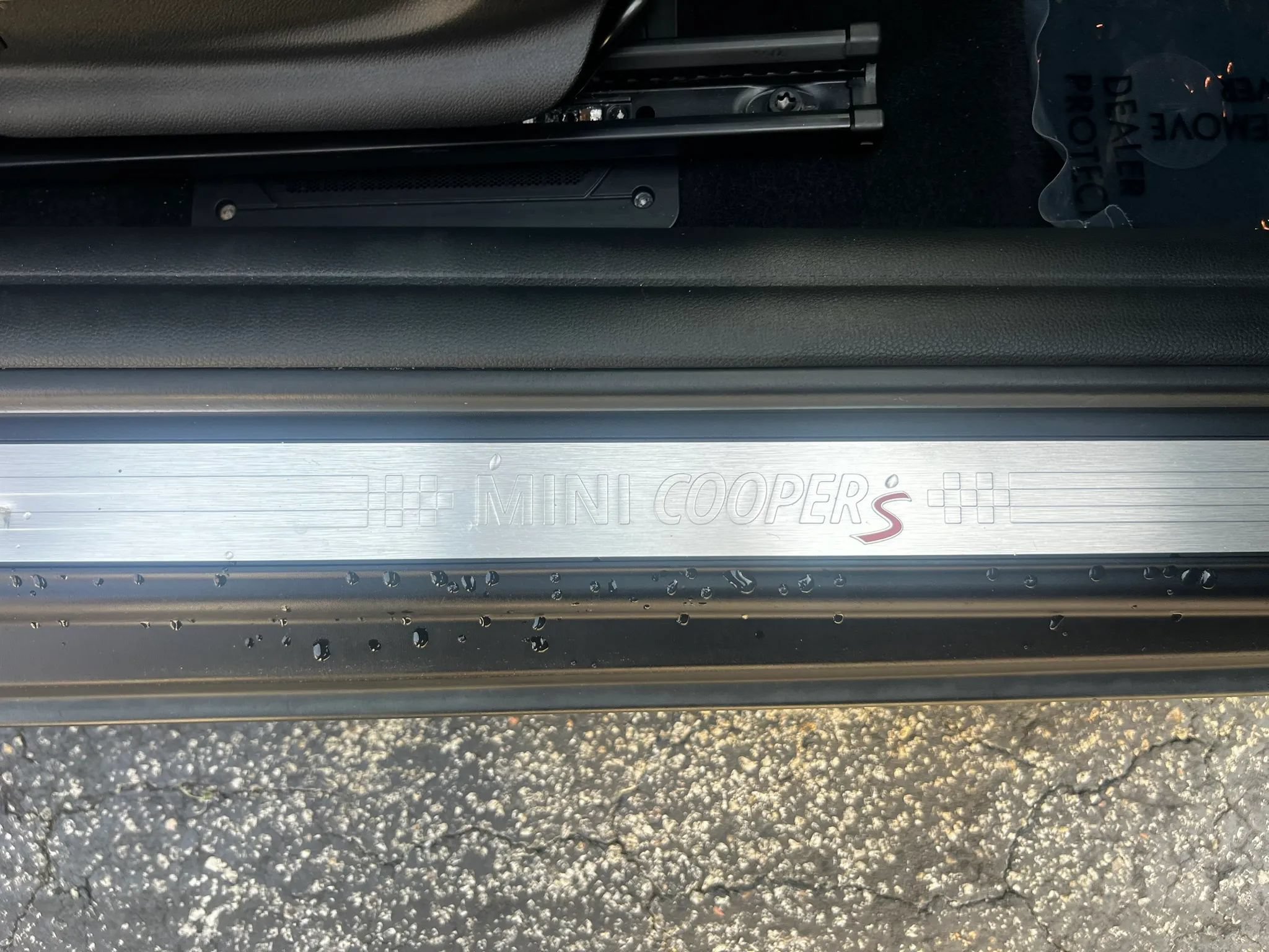 Used 2015 MINI Cooper S w/ Park Assistant Package FWD image 48