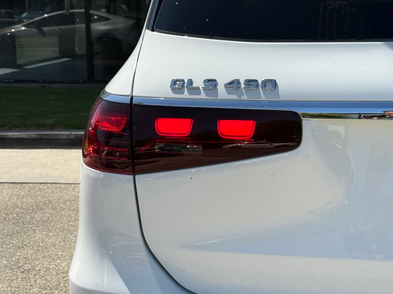 New 2026 Mercedes-Benz GLS 450 4MATIC image 9