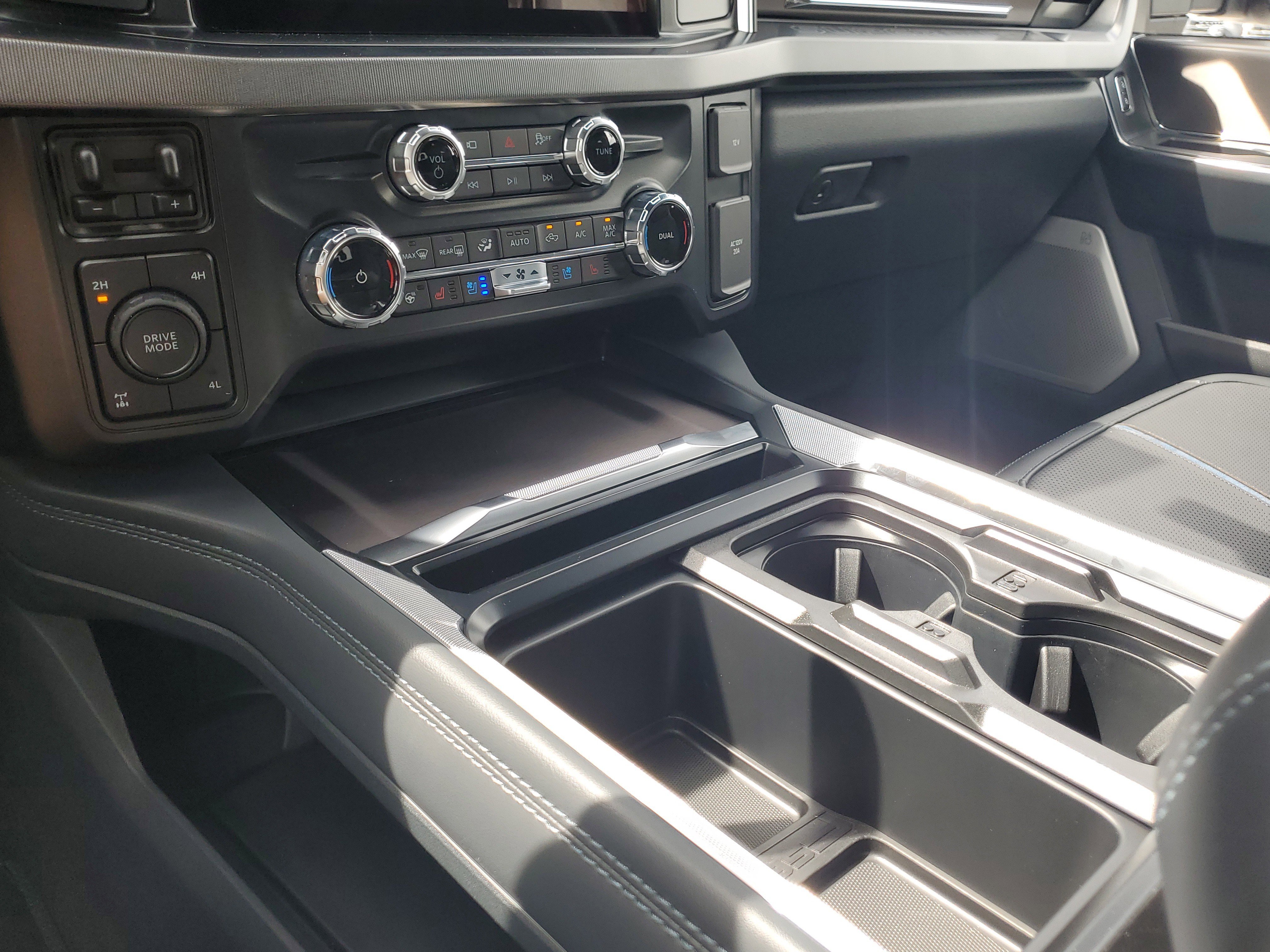 New 2026 Ford F250 Platinum image 19