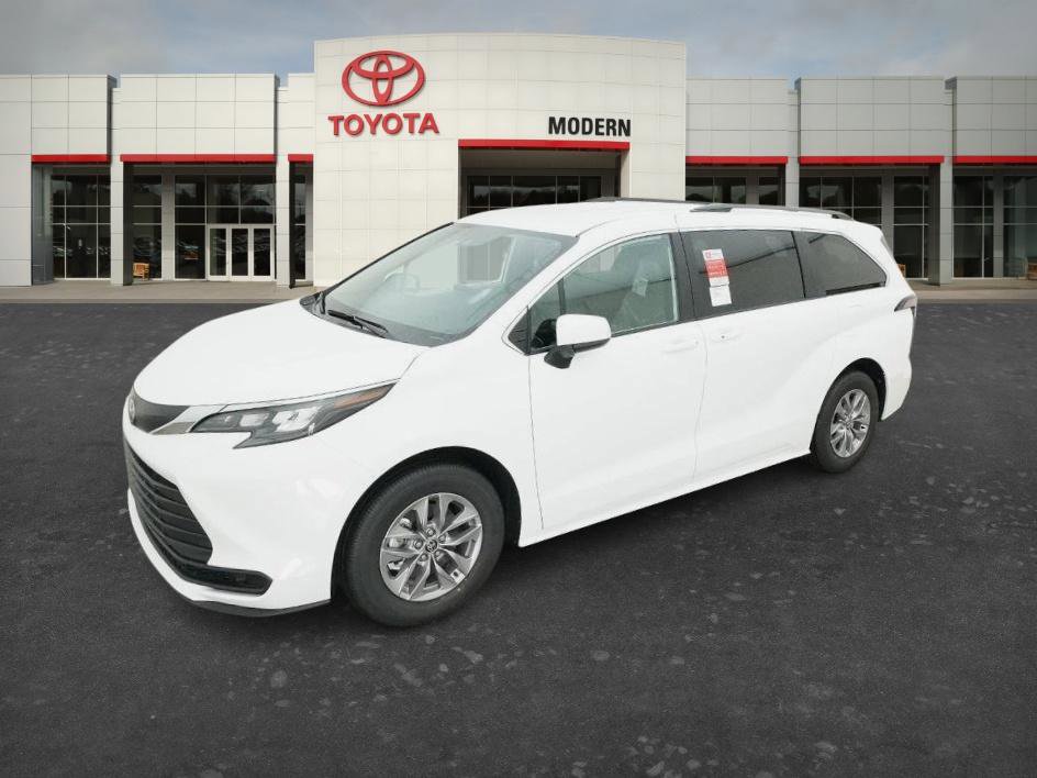 New 2026 Toyota Sienna LE FWD video 1