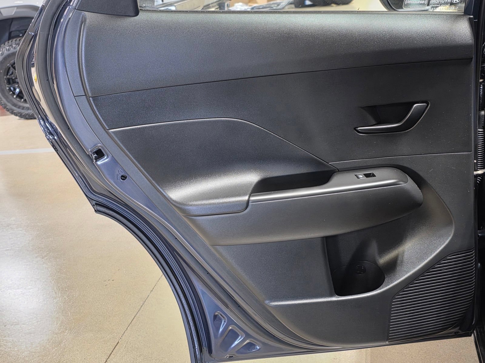 Used 2024 Hyundai Kona SE AWD/4WD image 13
