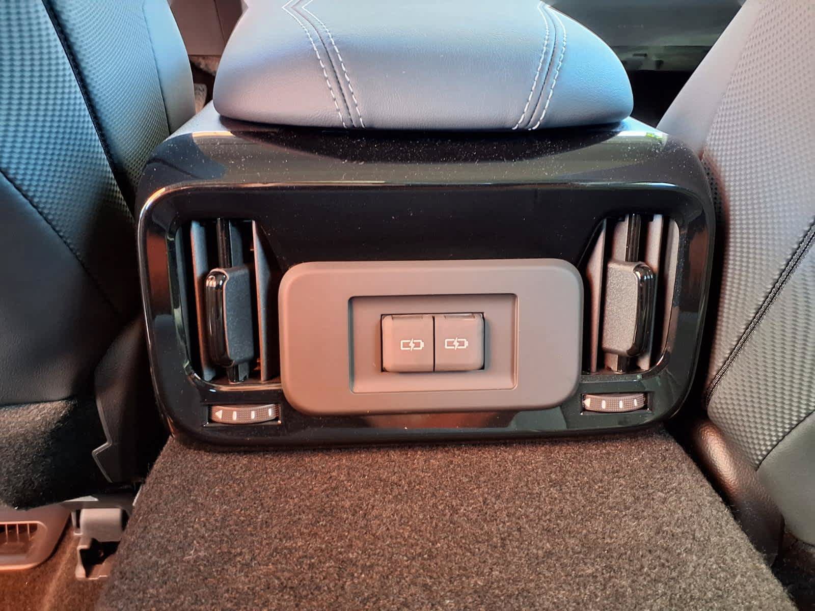 Used 2026 Toyota Mirai RWD image 11