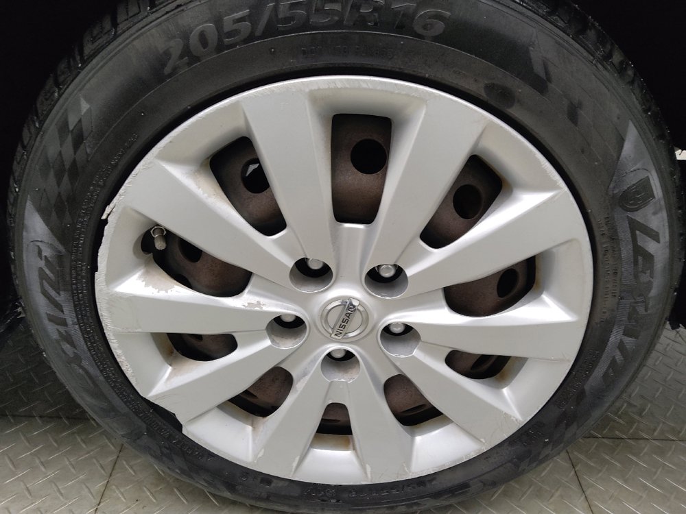 Used 2016 Nissan Sentra S FWD image 31