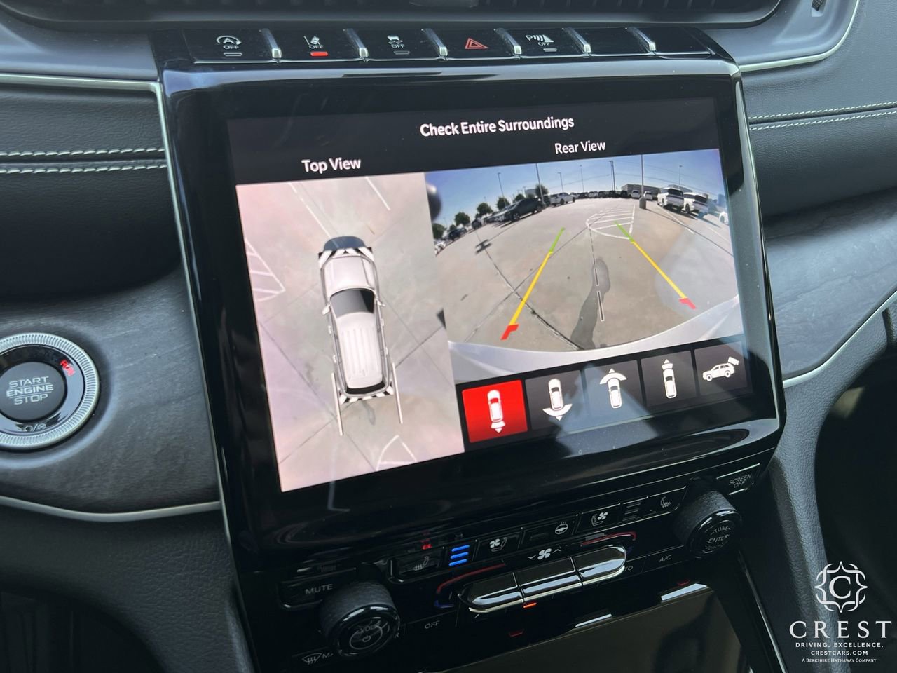 Used 2023 Jeep Grand Cherokee L Limited w/ Luxury Tech Group II image 19