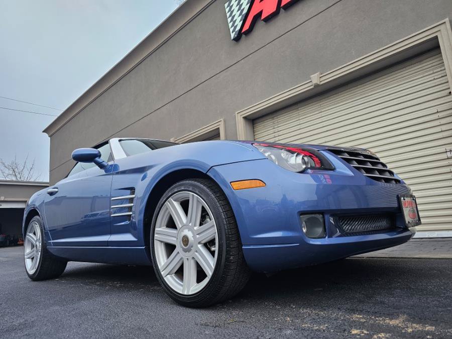 Used 2008 Chrysler Crossfire Limited RWD image 3