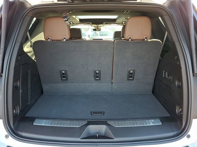 Used 2024 Chevrolet Tahoe High Country image 32