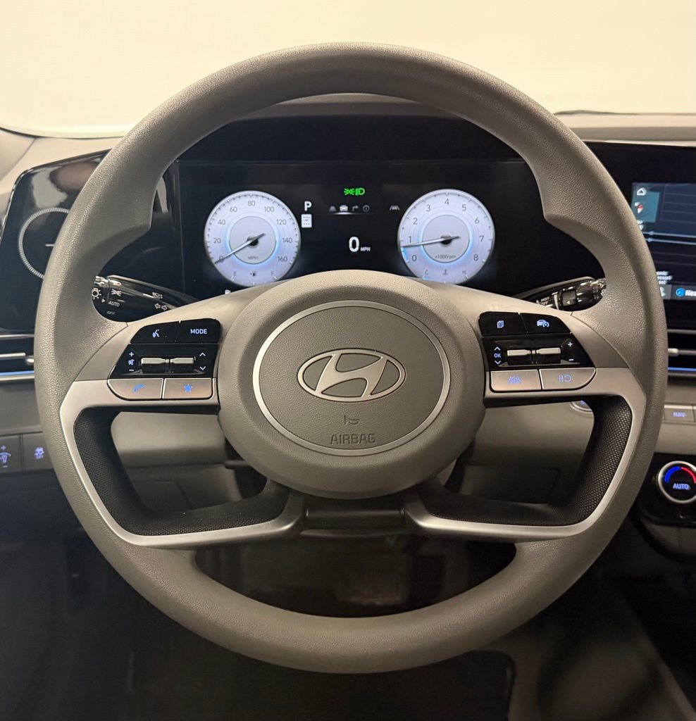 Used 2024 Hyundai Elantra SEL image 17