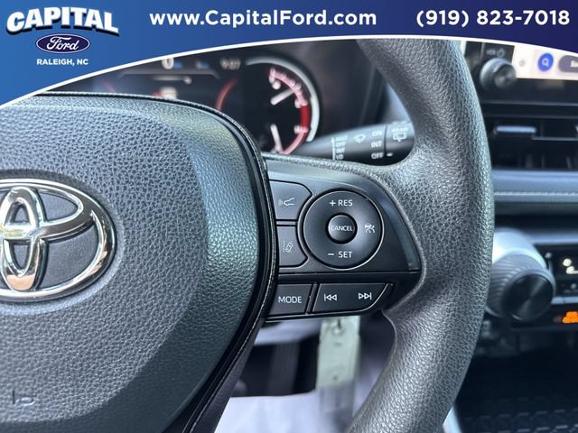 Used 2025 Toyota RAV4 LE AWD/4WD image 23