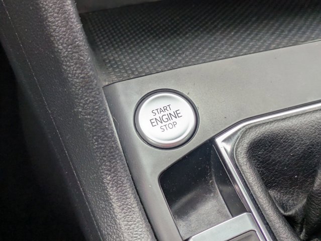 Used 2022 Volkswagen Taos S image 16