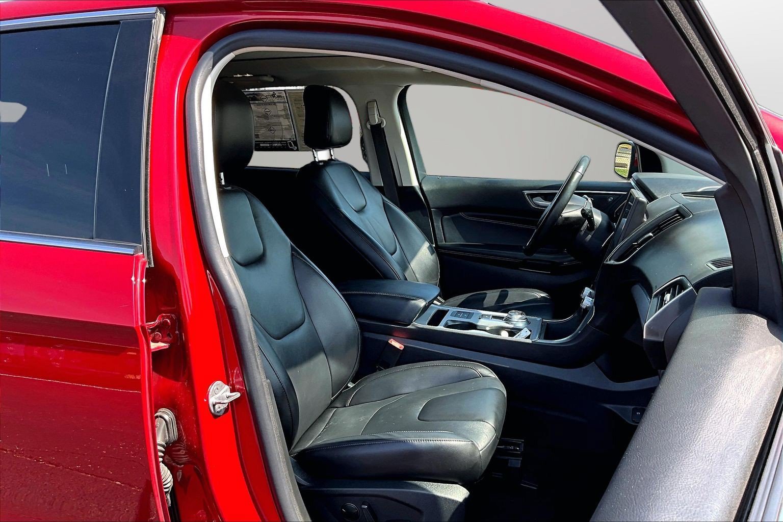 Used 2021 Ford Edge Titanium w/ Cargo Accessory Package AWD/4WD image 7