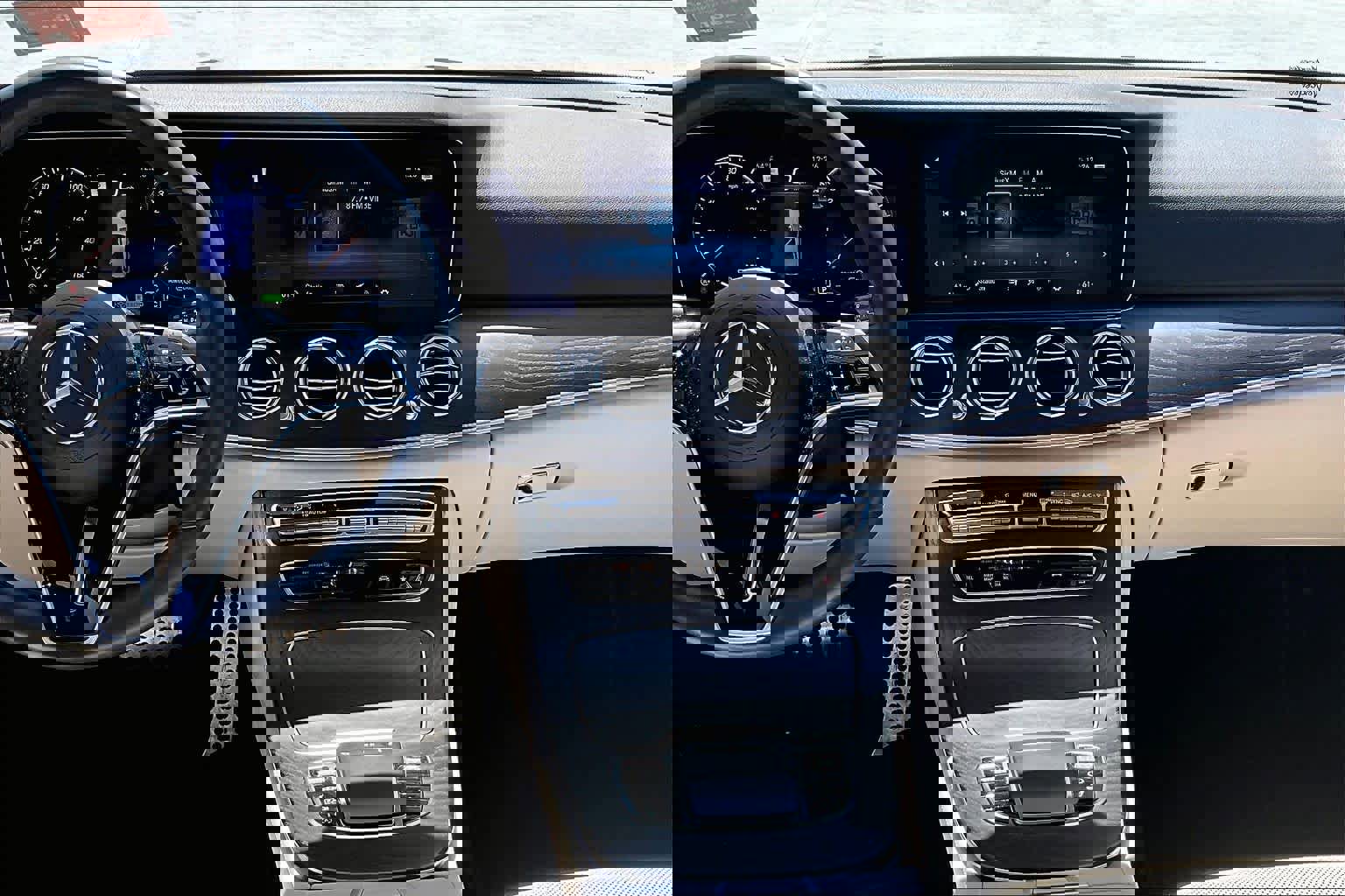 Used 2023 Mercedes-Benz E 450 4MATIC All-Terrain Wagon w/ Premium Package image 7