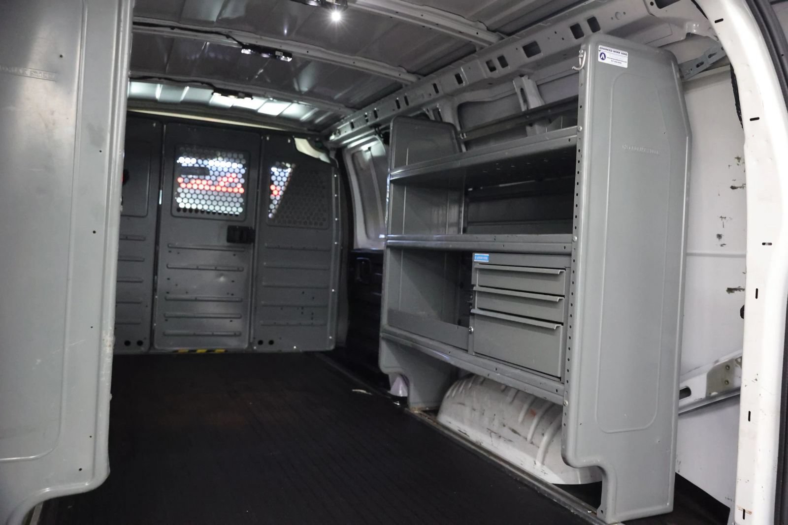 Used 2020 Chevrolet Express 2500 w/ Communications Package RWD image 22