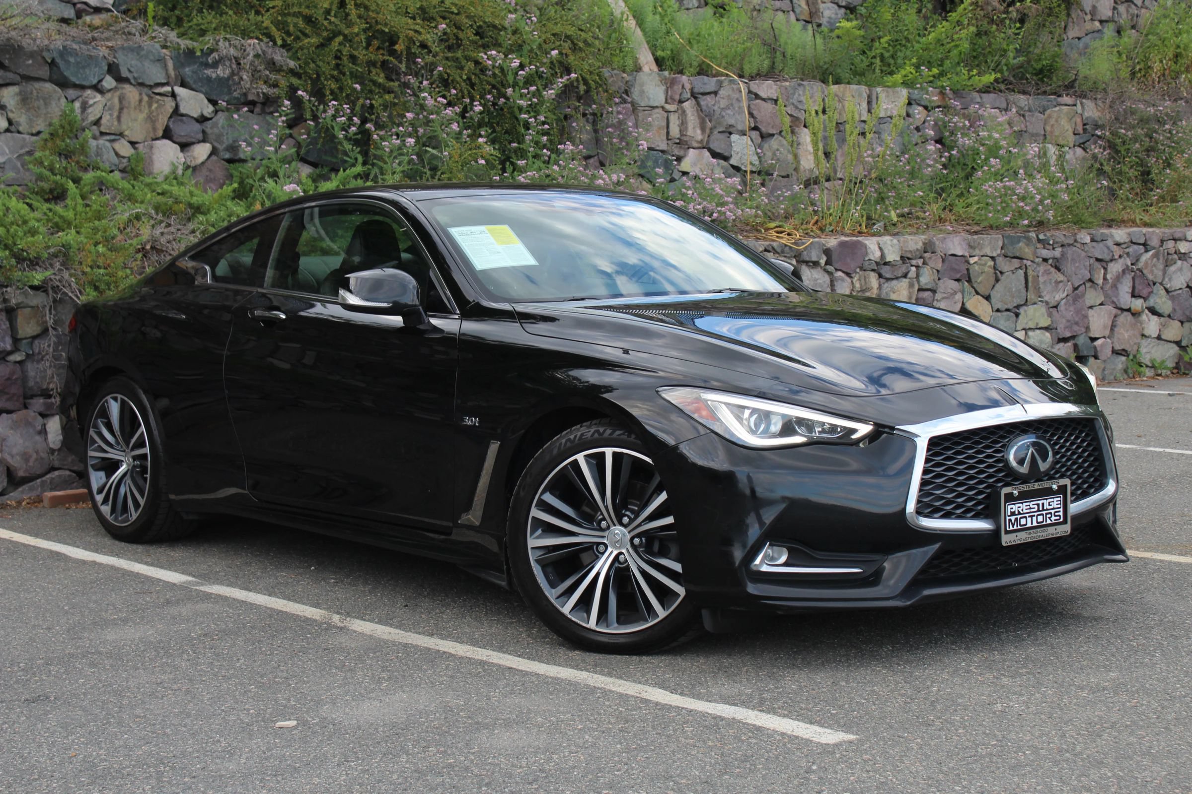 Used 2019 INFINITI Q60 3.0t Luxe w/ Essential Package AWD/4WD image 4