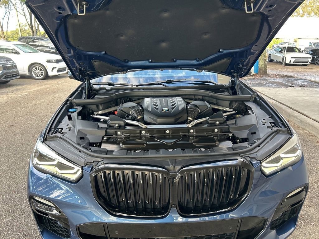 Used 2020 BMW X5 M50i image 11