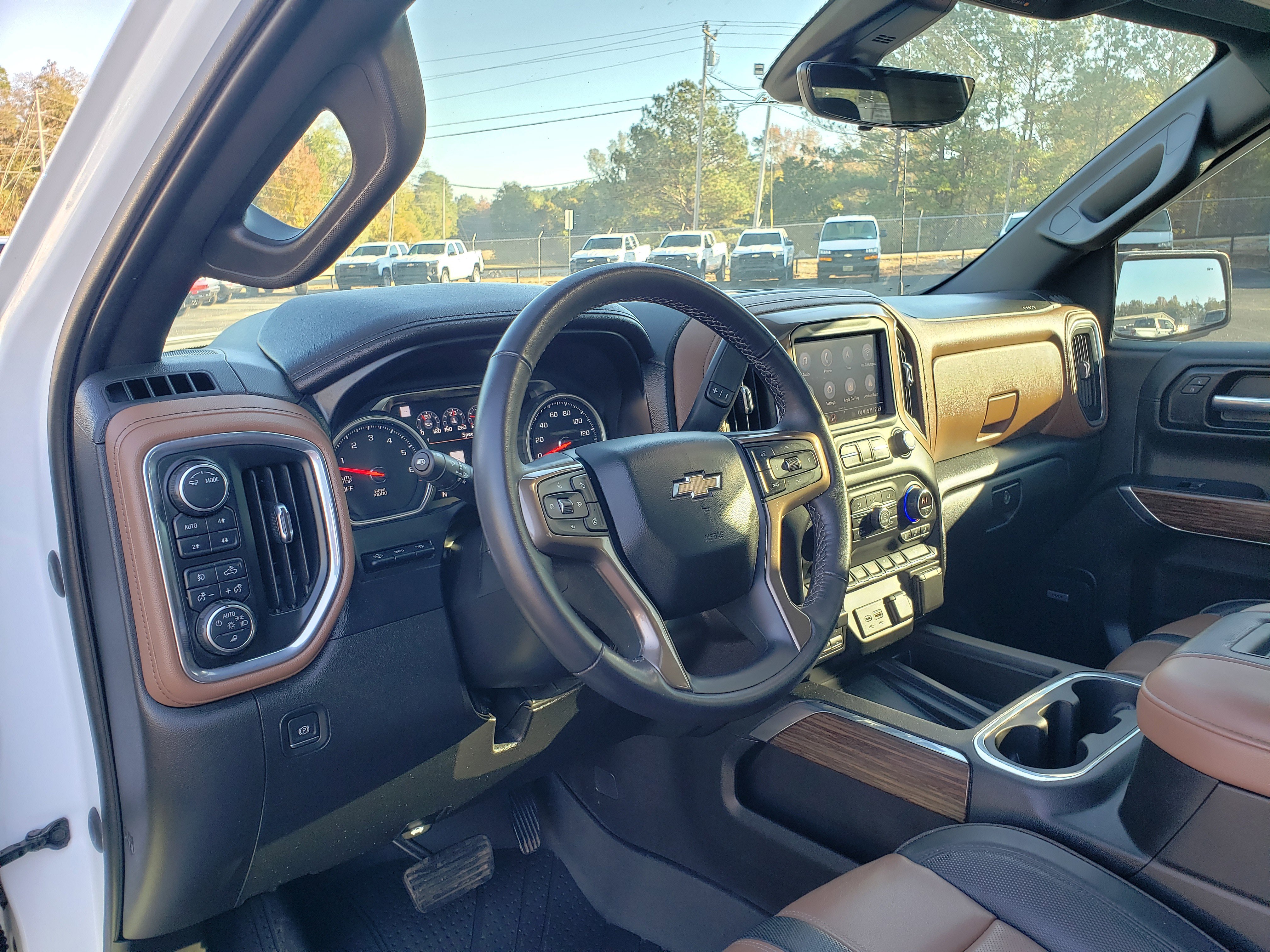 Used 2024 Chevrolet Silverado 1500 High Country w/ Technology Package image 28