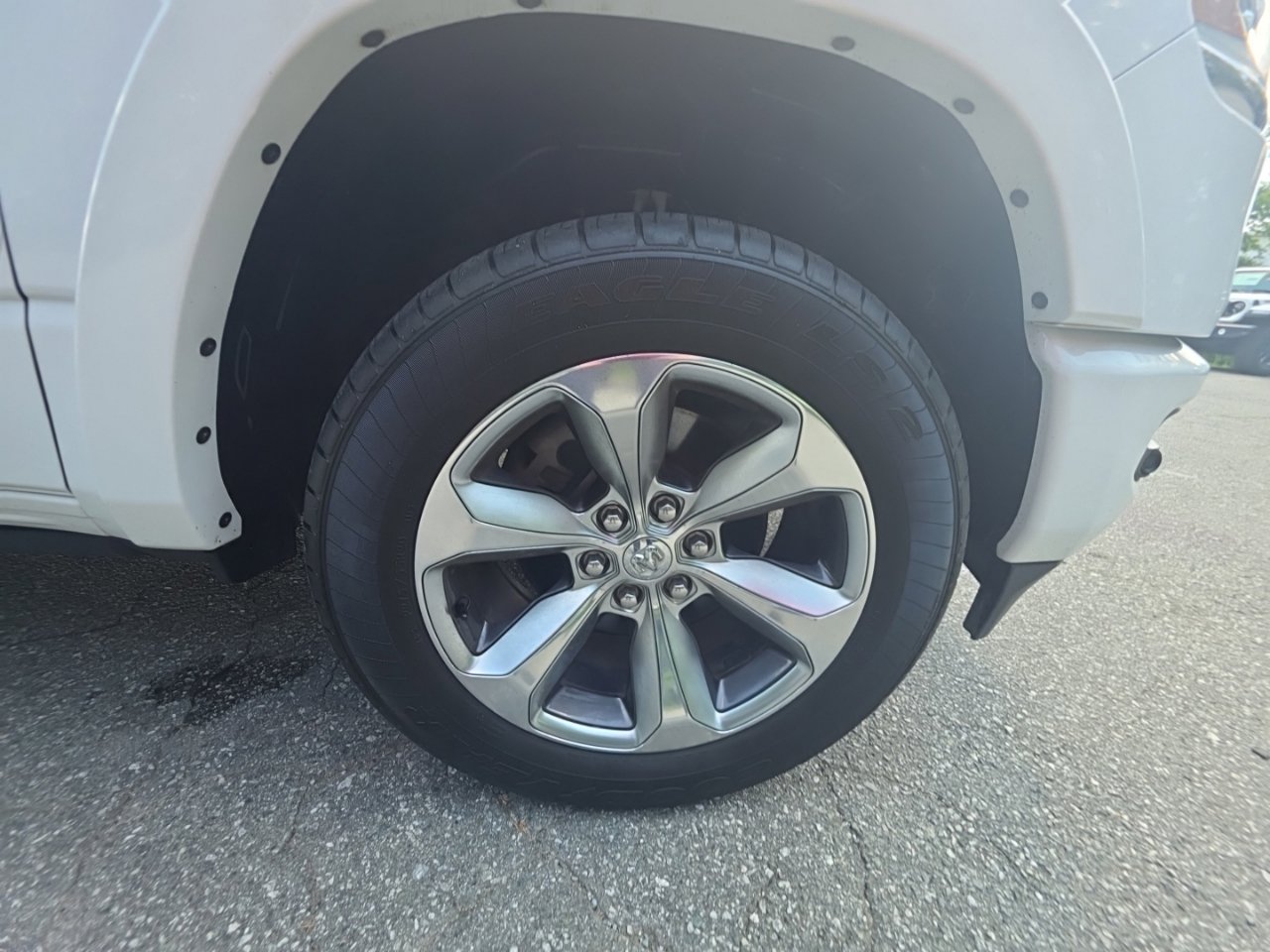 Used 2022 RAM 1500 Limited w/ Body Color Bumper Group RWD image 9