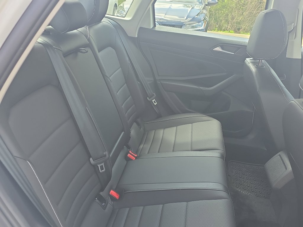 Used 2024 Volkswagen Jetta SE w/ Black Wheel Package FWD image 20