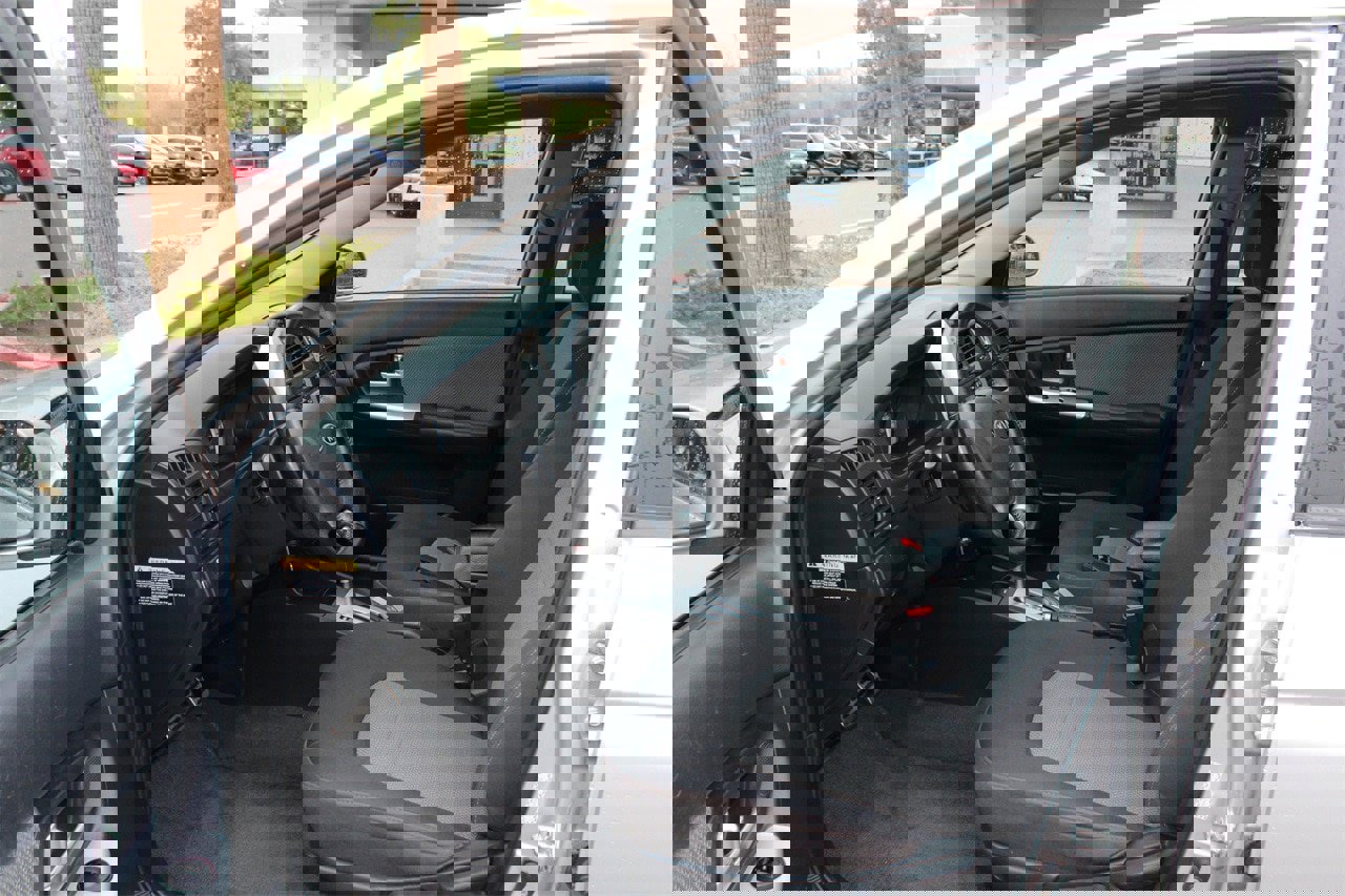 Used 2009 Kia Spectra5 SX image 9