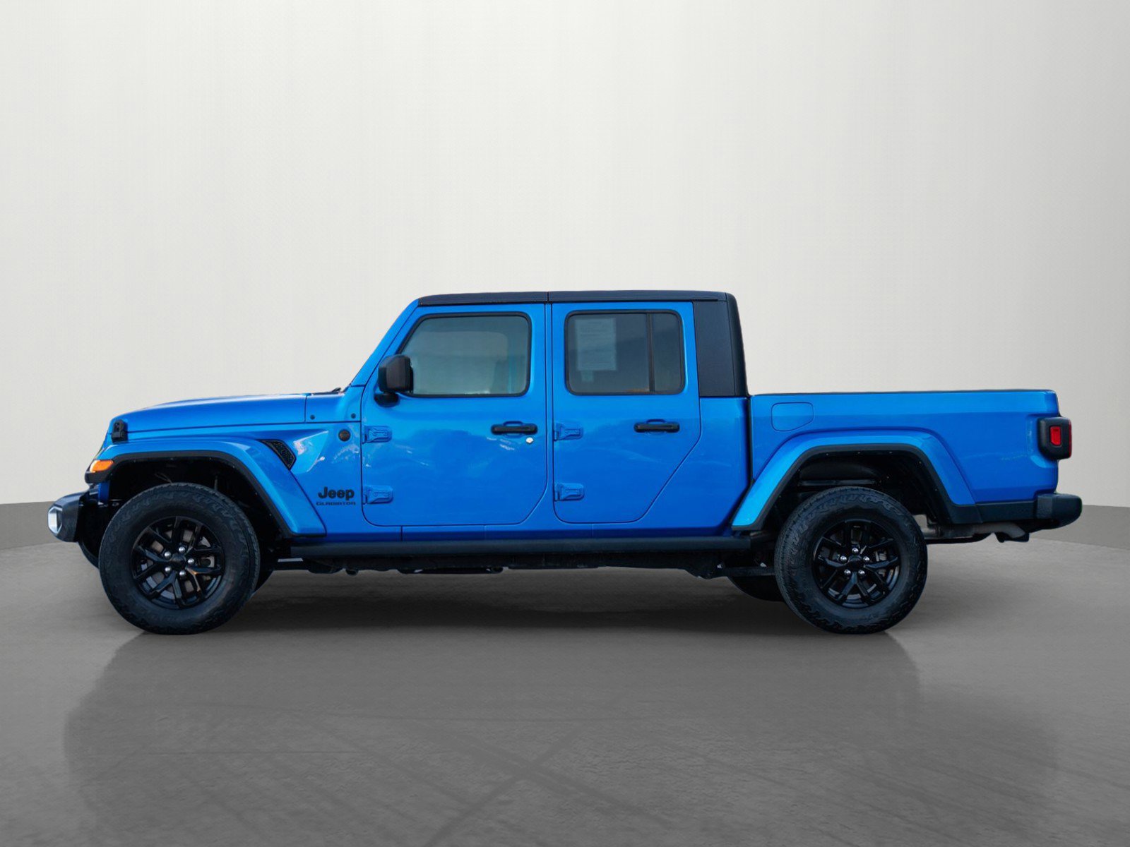 Used 2021 Jeep Gladiator Sport image 4