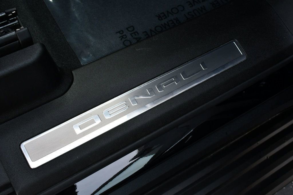 Used 2021 GMC Yukon Denali w/ Denali Premium Package image 76