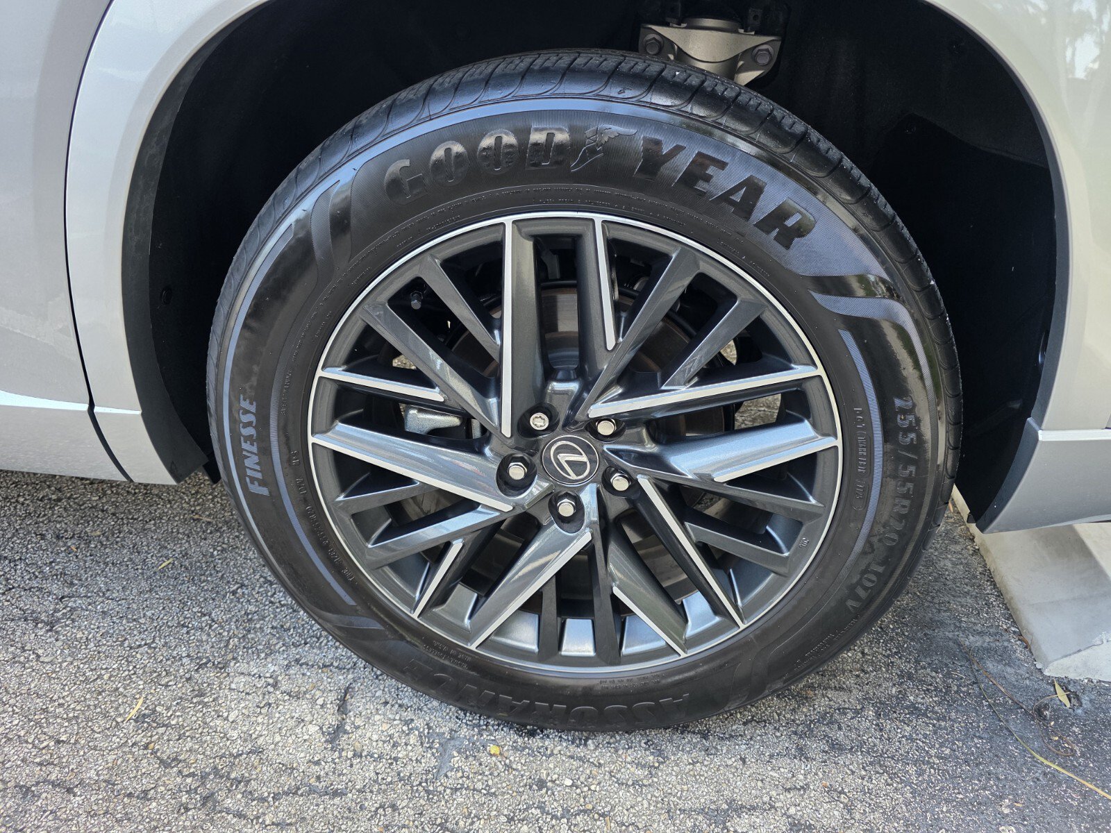 Used 2025 Lexus TX 350 AWD w/ Technology Package image 9