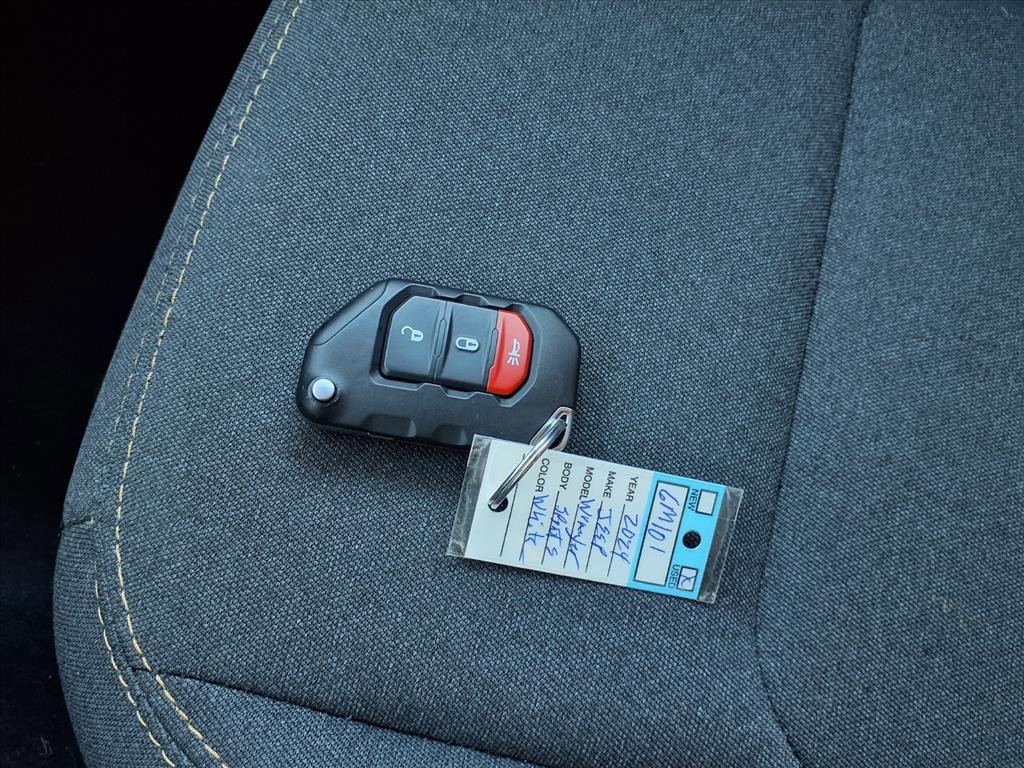 Used 2024 Jeep Wrangler Willys image 17