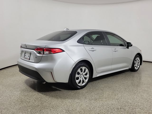 Used 2025 Toyota Corolla LE FWD image 5