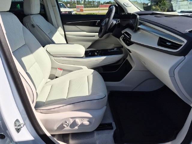 New 2027 Buick Enclave Avenir w/ LPO, Floor Liner Package FWD image 39