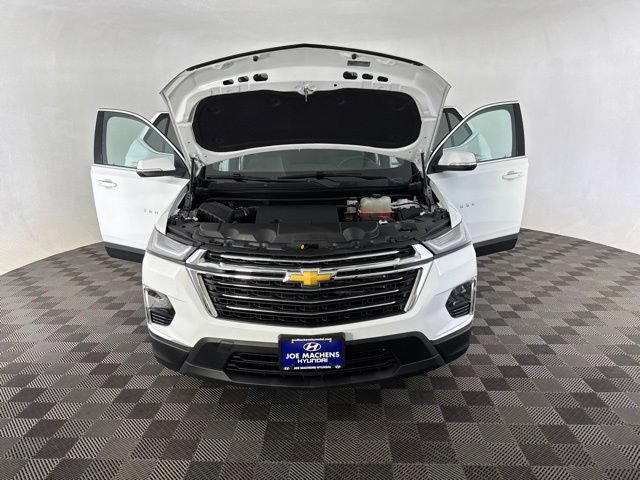 Used 2023 Chevrolet Traverse LT AWD/4WD image 13