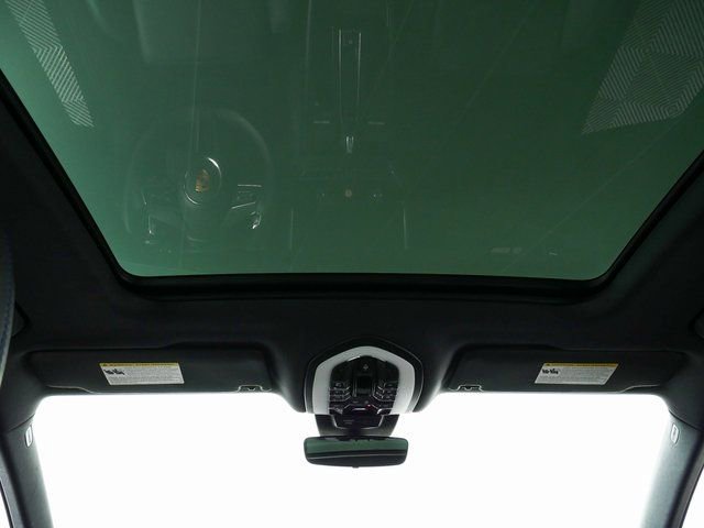 Certified 2023 Porsche Macan Turbo image 21