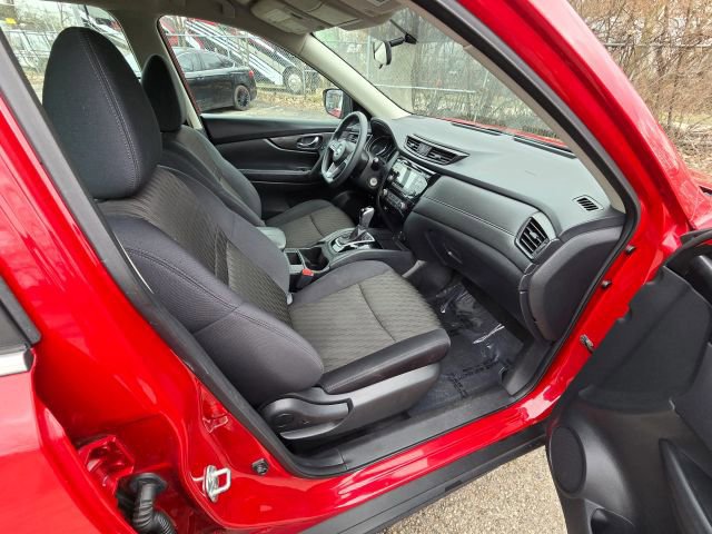 Used 2017 Nissan Rogue S image 15