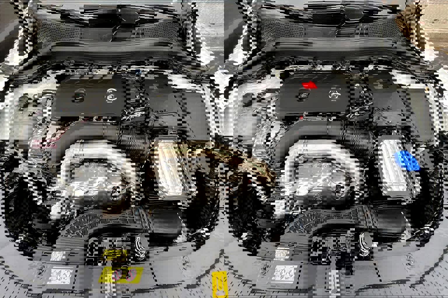 Used 2025 Mercedes-Benz GLA 250 4MATIC image 16