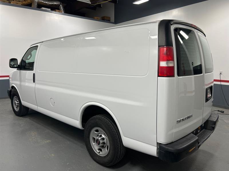 Used 2017 GMC Savana 2500 RWD image 4